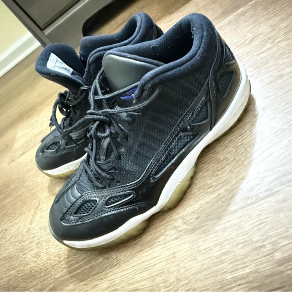 jordan retro 11 mens size 9.5